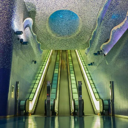 Metro Materdei - Casa Al Quinto Piano E Wi-fi A 2 Passi Dalla Metropolitana