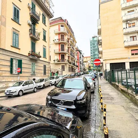 Apartment Metro Materdei - Casa Al Quinto Piano E Wi-fi A 2 Passi Dalla Metropolitana Naples