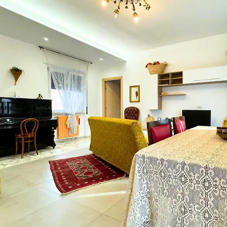 Metro Materdei - Casa Al Quinto Piano E Wi-fi A 2 Passi Dalla Metropolitana Apartment