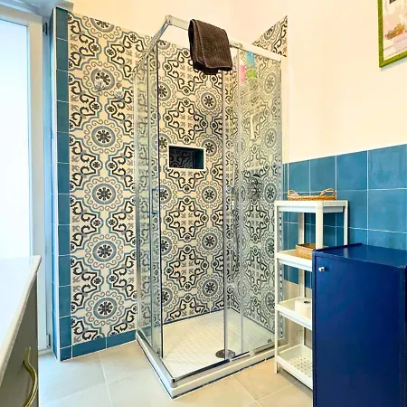 Metro Materdei - Casa Al Quinto Piano E Wi-fi A 2 Passi Dalla Metropolitana Apartment Naples